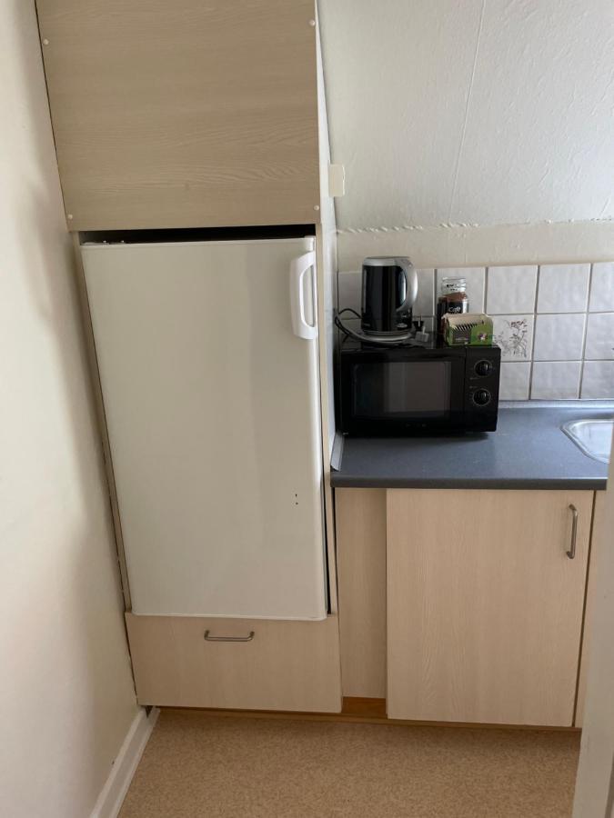 Privatunterkunft Cafe Sallys *